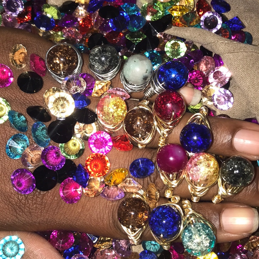 Meaning glass wire rings